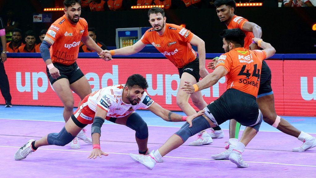 Super-sub Rohit’s impressive defending hands crucial win to Gujarat Giants over U Mumba  