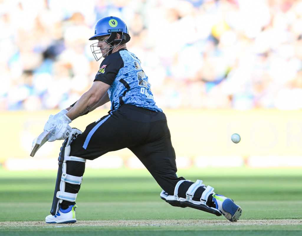 D'Arcy Short, spinners get Strikers off the mark  