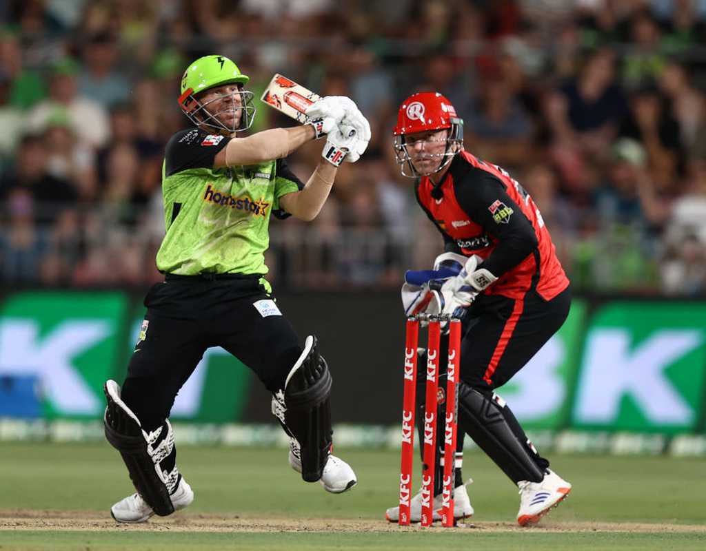 Warner, Agar keep Thunder's juggernaut rolling  