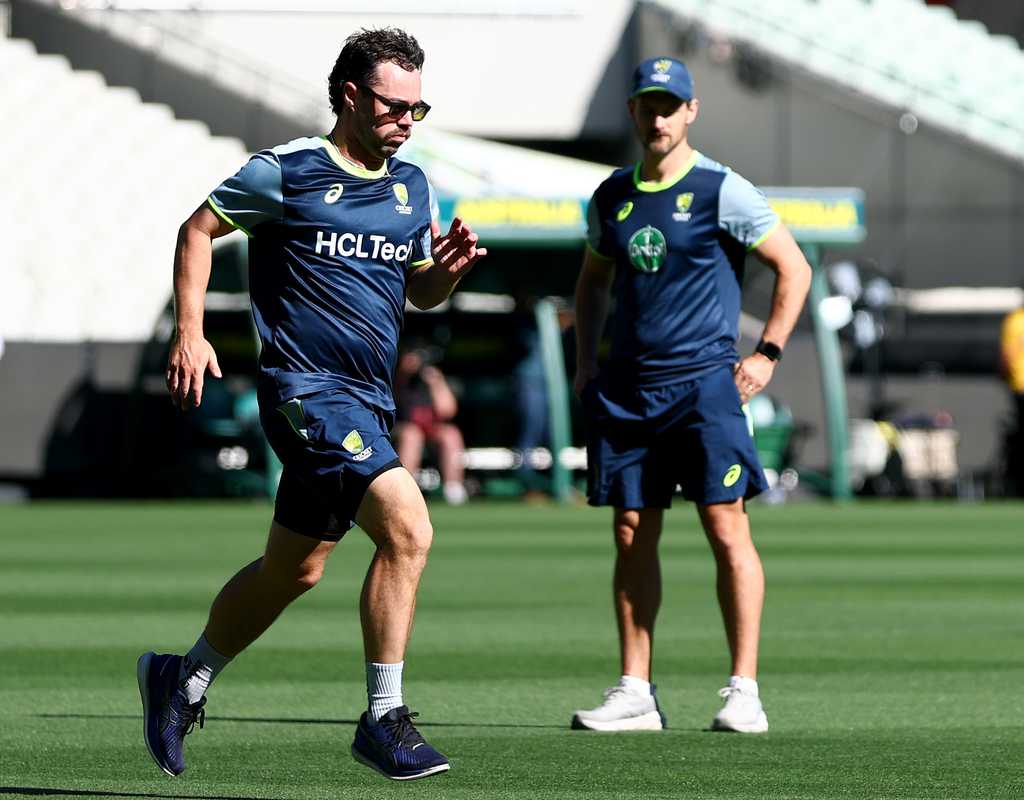 Head declared fit as Australia pick eleven for Boxing Day Test  