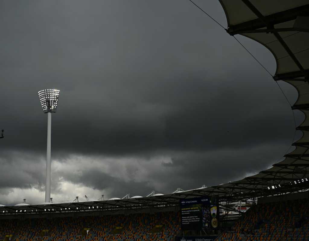 Rain washes out opening session on Day 5 after India fold for 260   Rain washes out opening session on Day 5 after India fold for 260