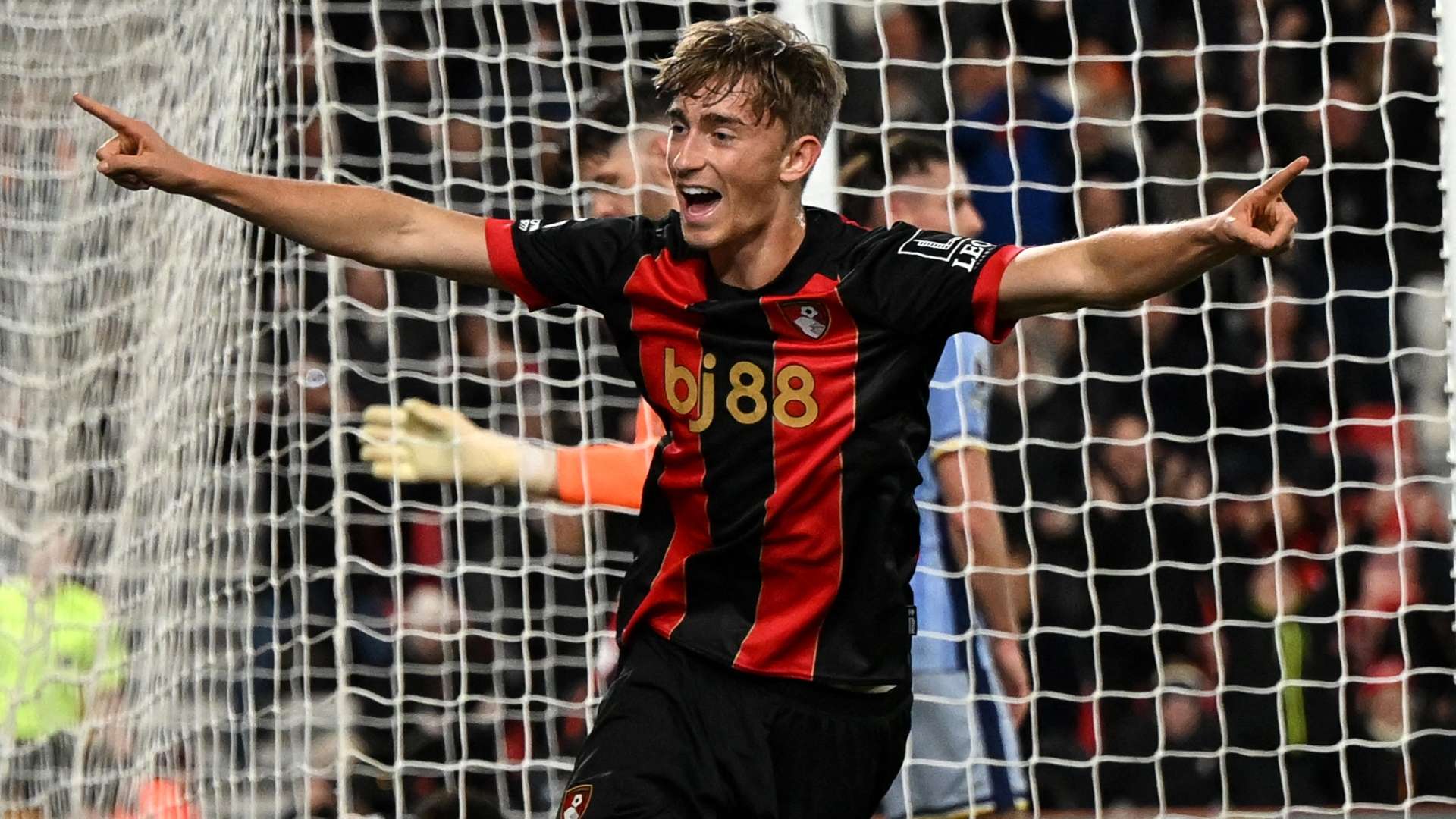 Real Madrid target Bournemouth star in defensive overhaul  