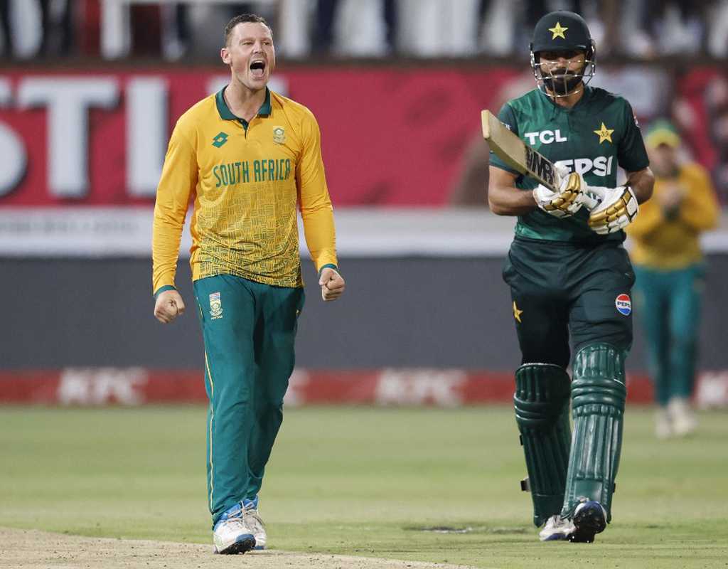 Rizwan leaves it late as Linde, Miller put South Africa 1-0 up  
