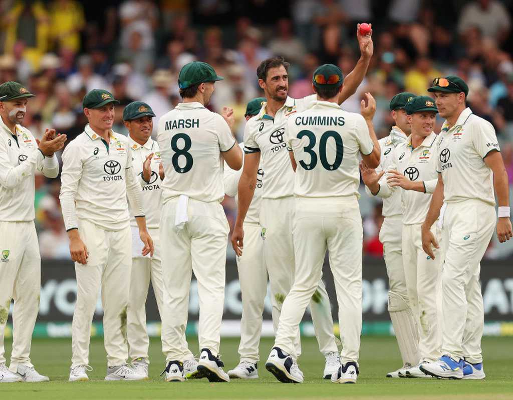 Starc's career-best bowls India out for 180  