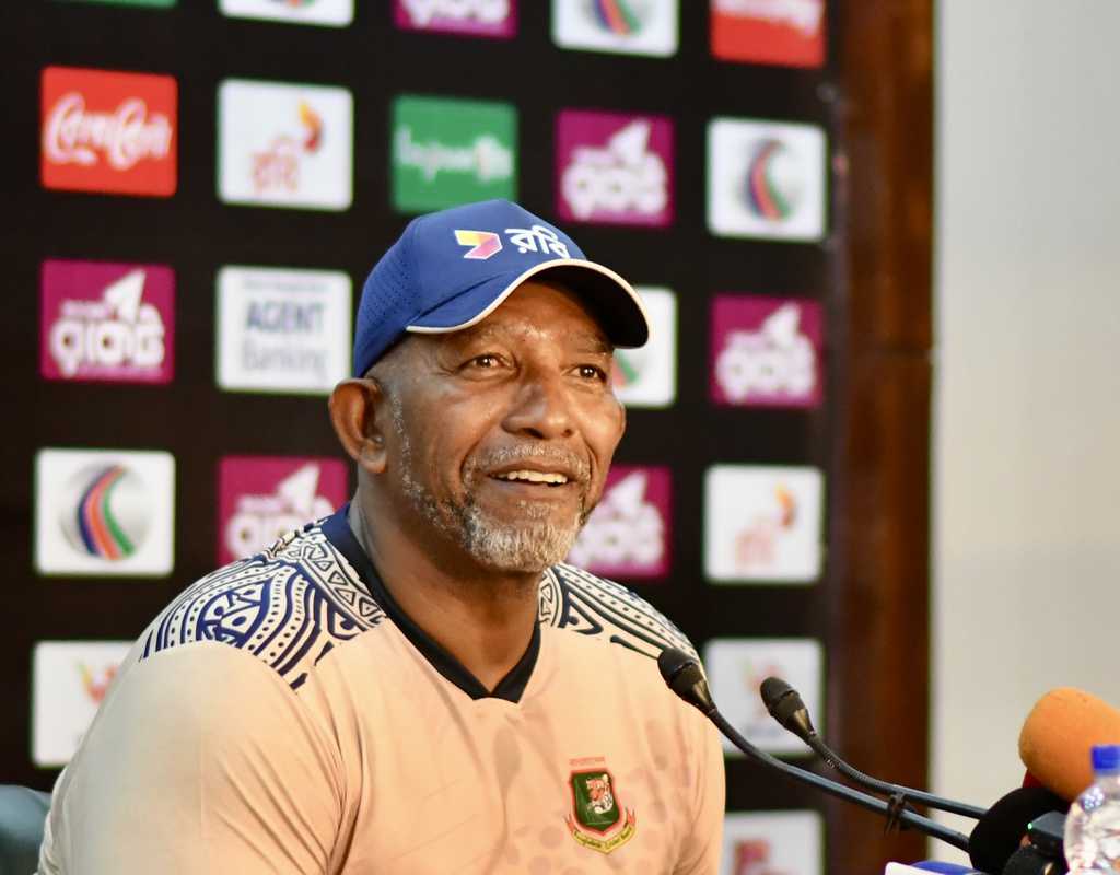 Simmons pleased with Bangladesh's mental fortitude  