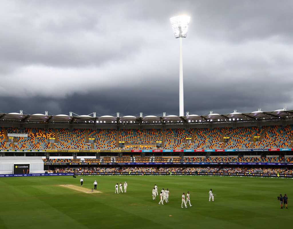 Rain has final say in Brisbane as both teams head to Melbourne at 1-1  