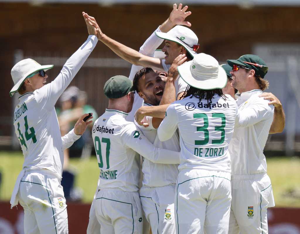 Paterson, Jansen help South Africa fight back  