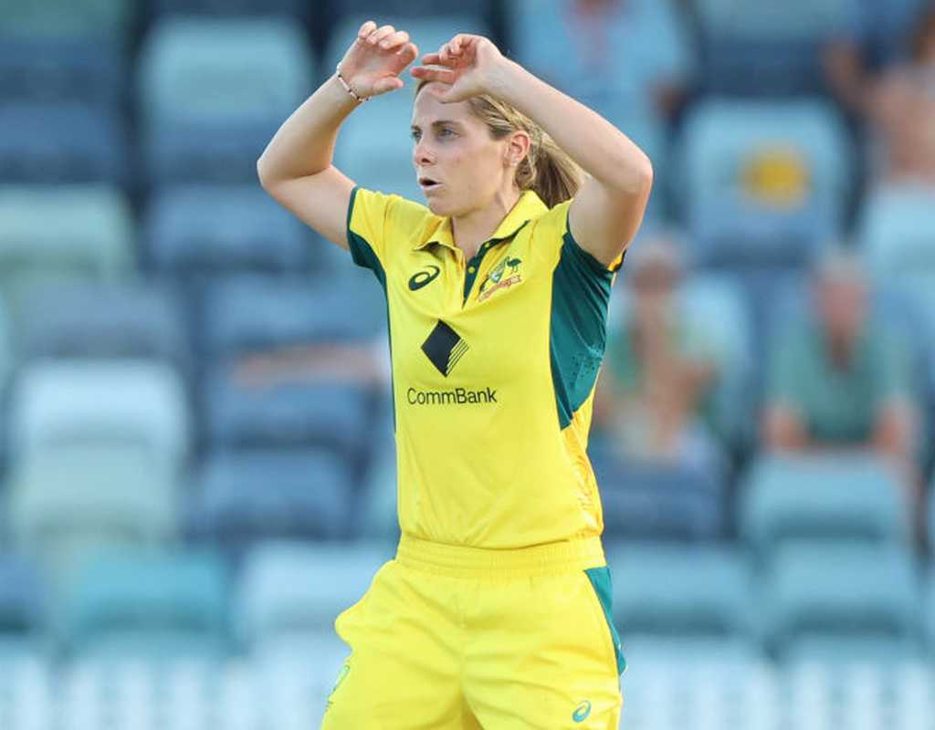 No Sophie Molineux for Women's Ashes  