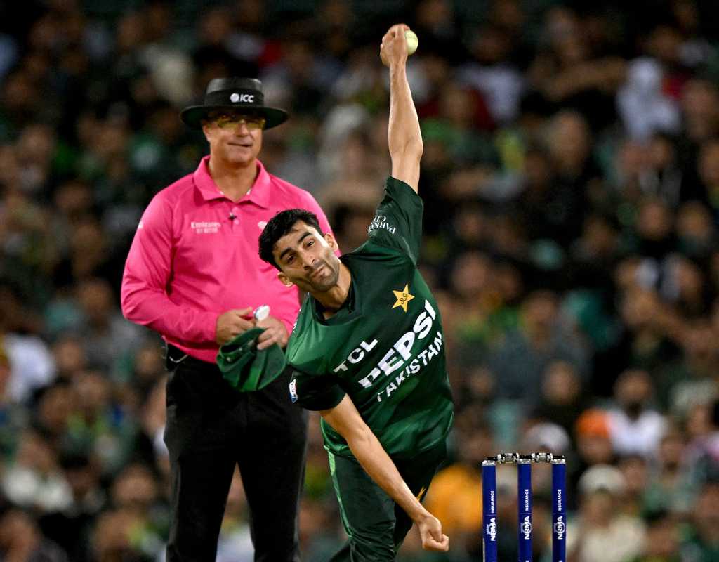 Sufiyan Muqeem's stunning 5/3 blows Zimbabwe away  