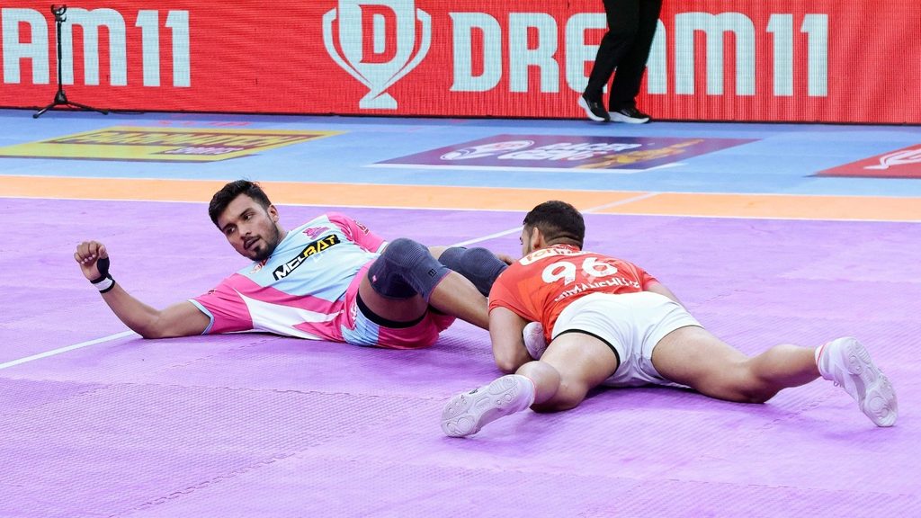 Arjun Deshwal leads from the front as Jaipur Pink Panthers brush Gujarat Giants aside  