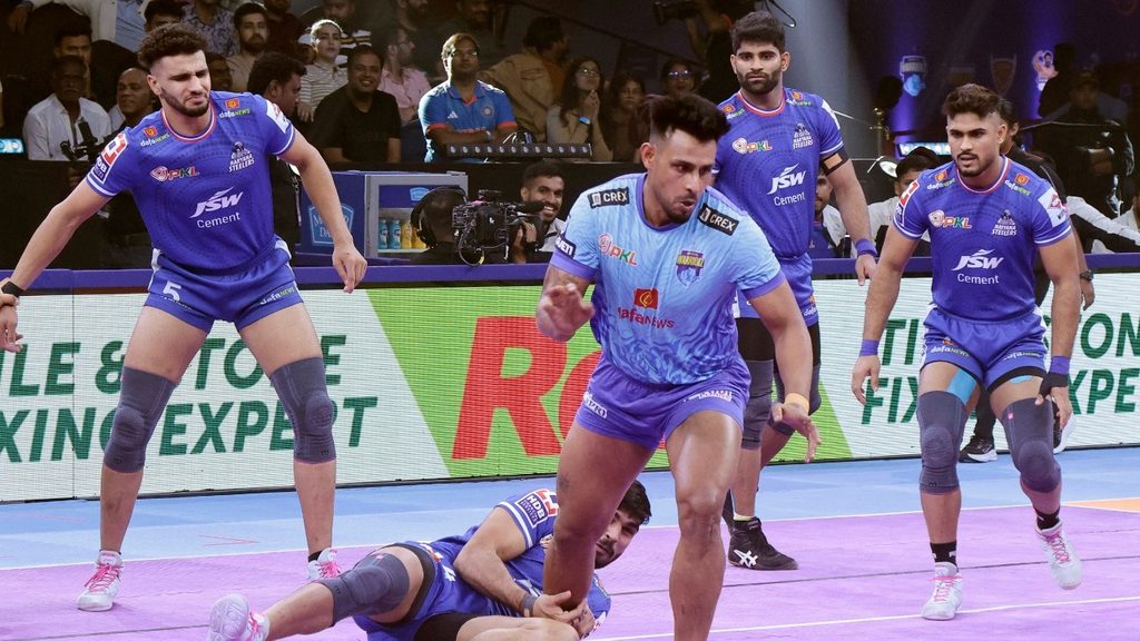 Mighty Maninder’s marvellous performance helps Bengal Warriorz stun Haryana Steelers  