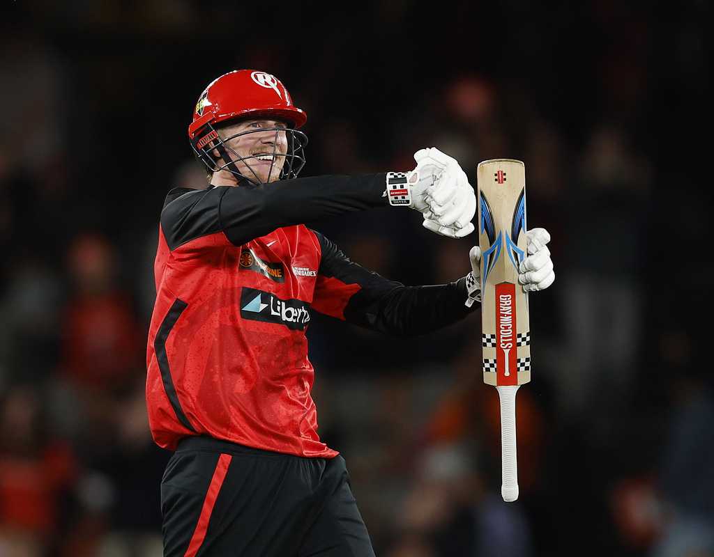 Renegades edge Scorchers in low-scoring thriller   Renegades edge Scorchers in low-scoring thriller