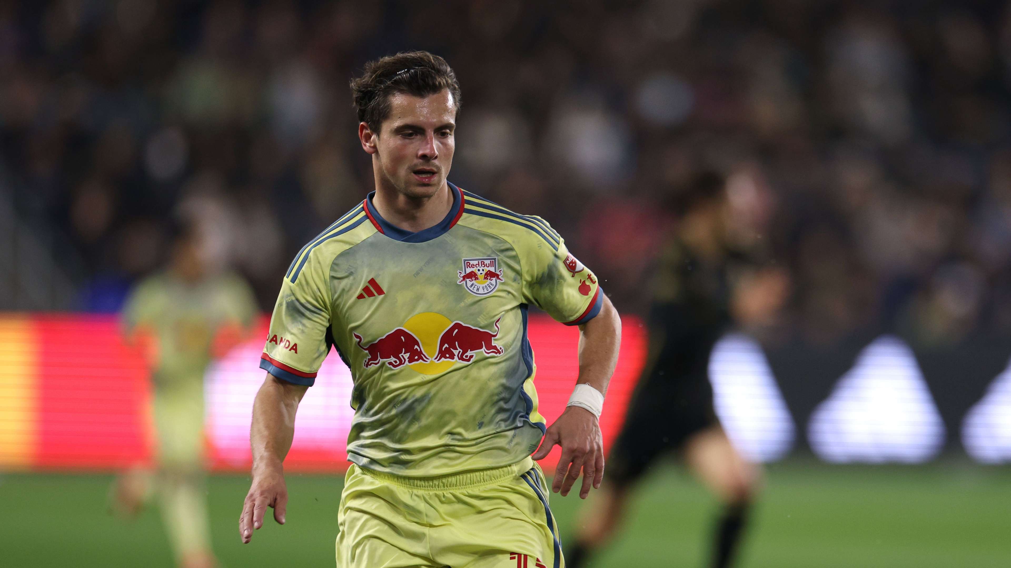 Red Bulls sell controversial Vanzeir back to boyhood club  