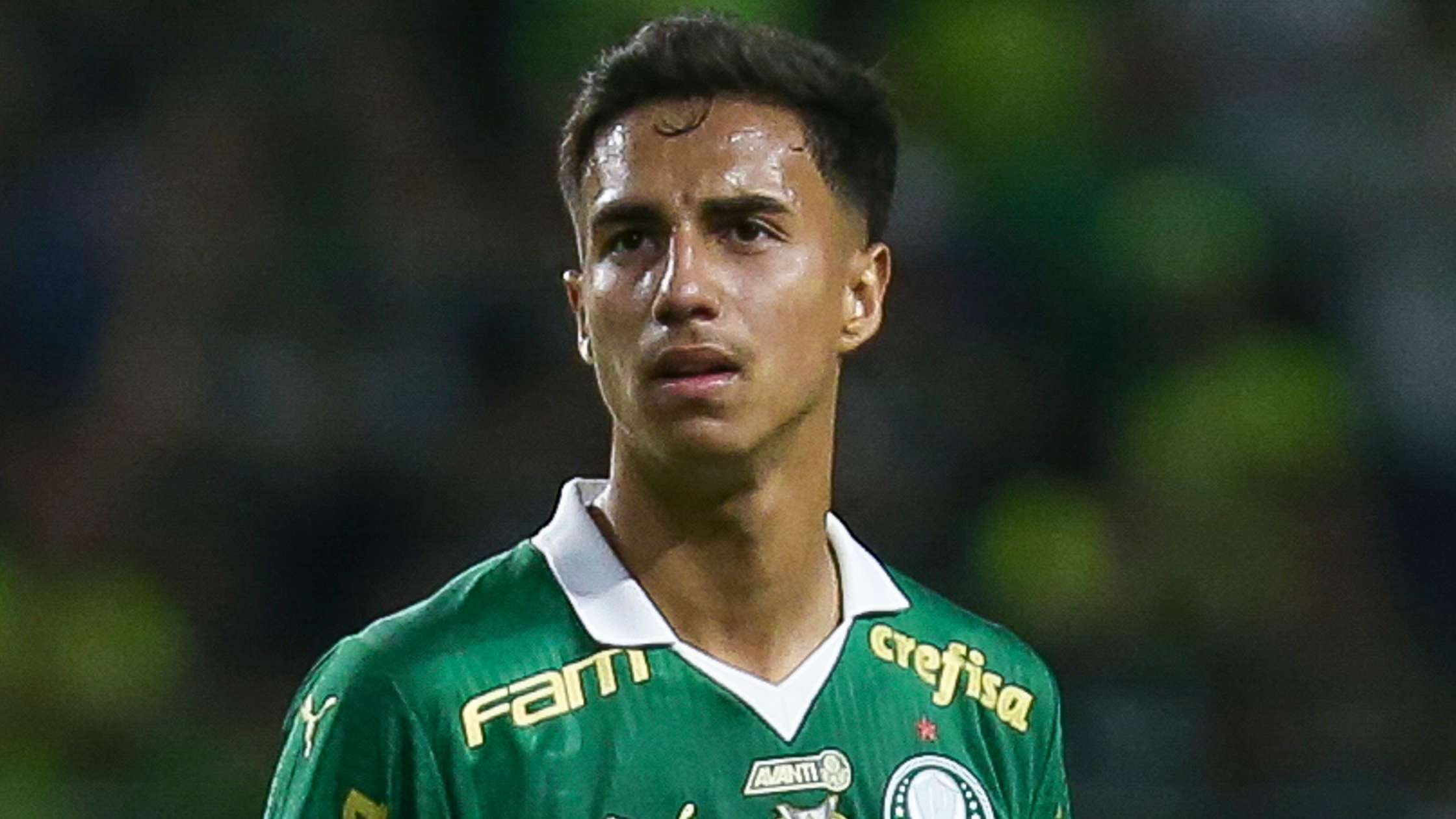 Man City open talks to sign 'key target' Reis from Palmeiras  