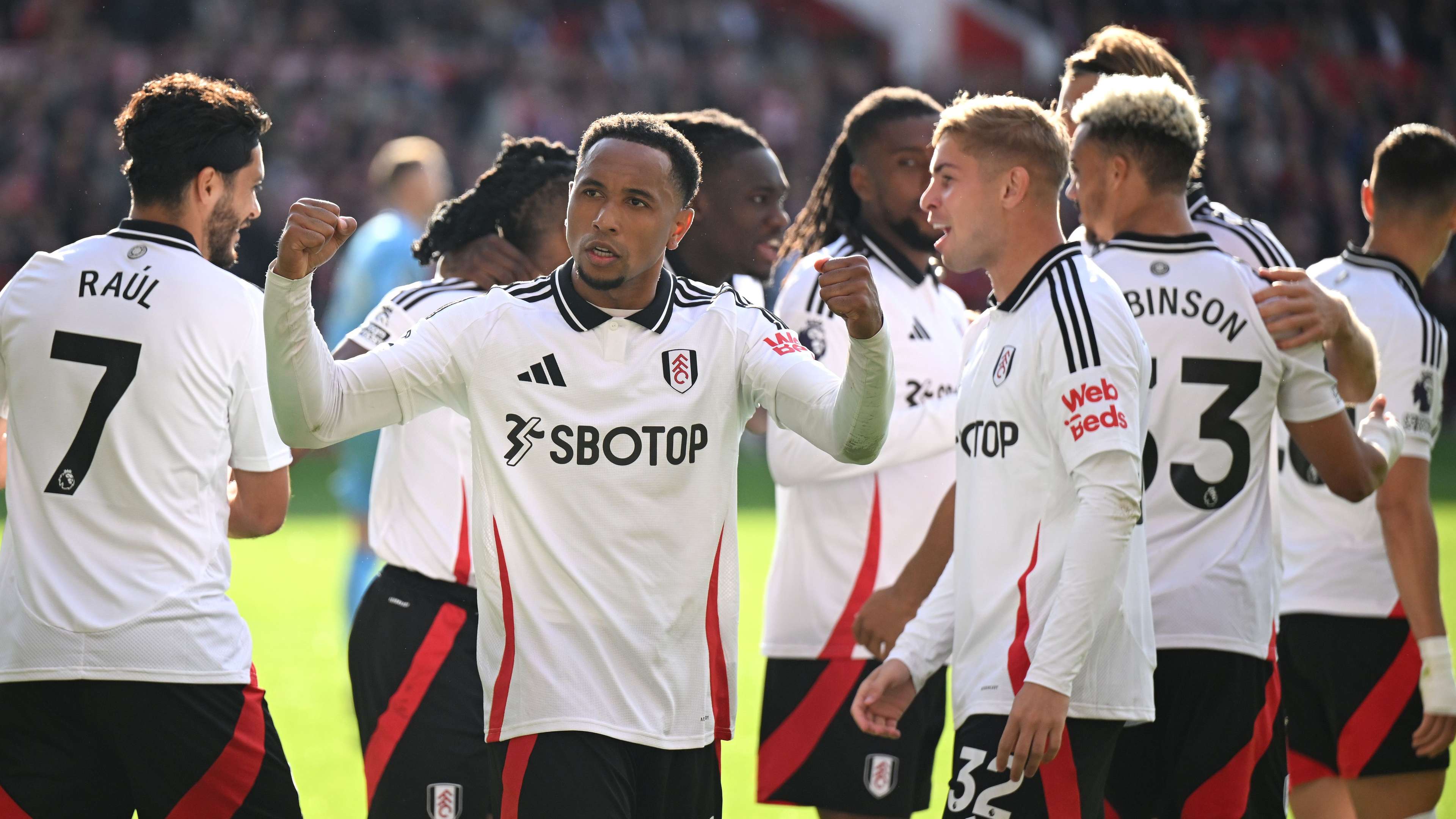 Who is the highest-paid player at Fulham?   Who is the highest-paid player at Fulham?