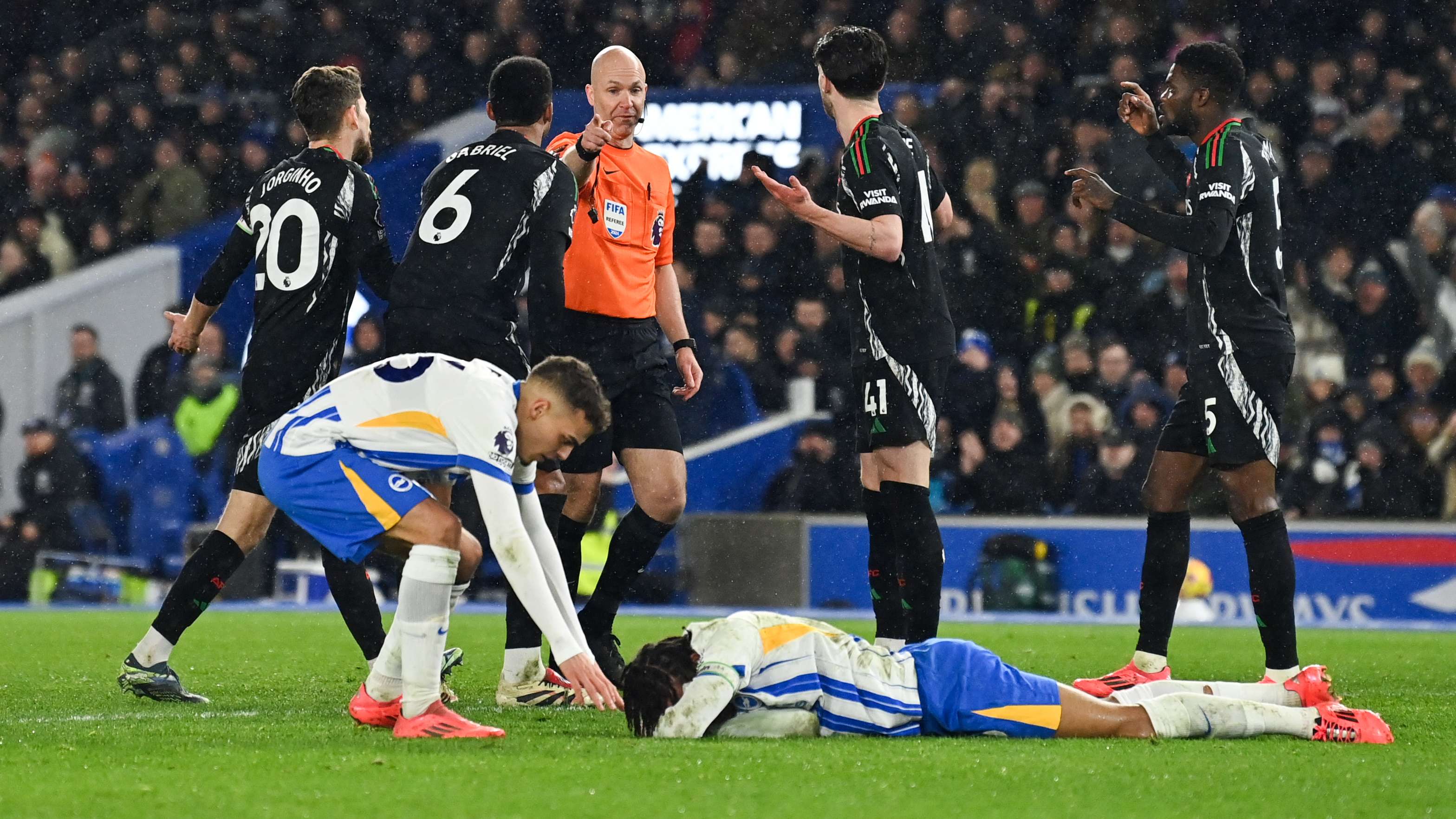 'Bunch of c*nts' - Arsenal fans outraged at referee Taylor   'Bunch of c*nts' - Arsenal fans outraged at referee Taylor