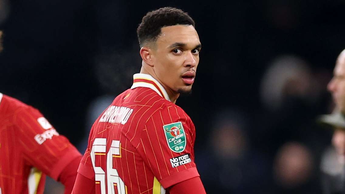 📽️ | Trent makes gesture to Spurs ball boy in Liverpool loss  