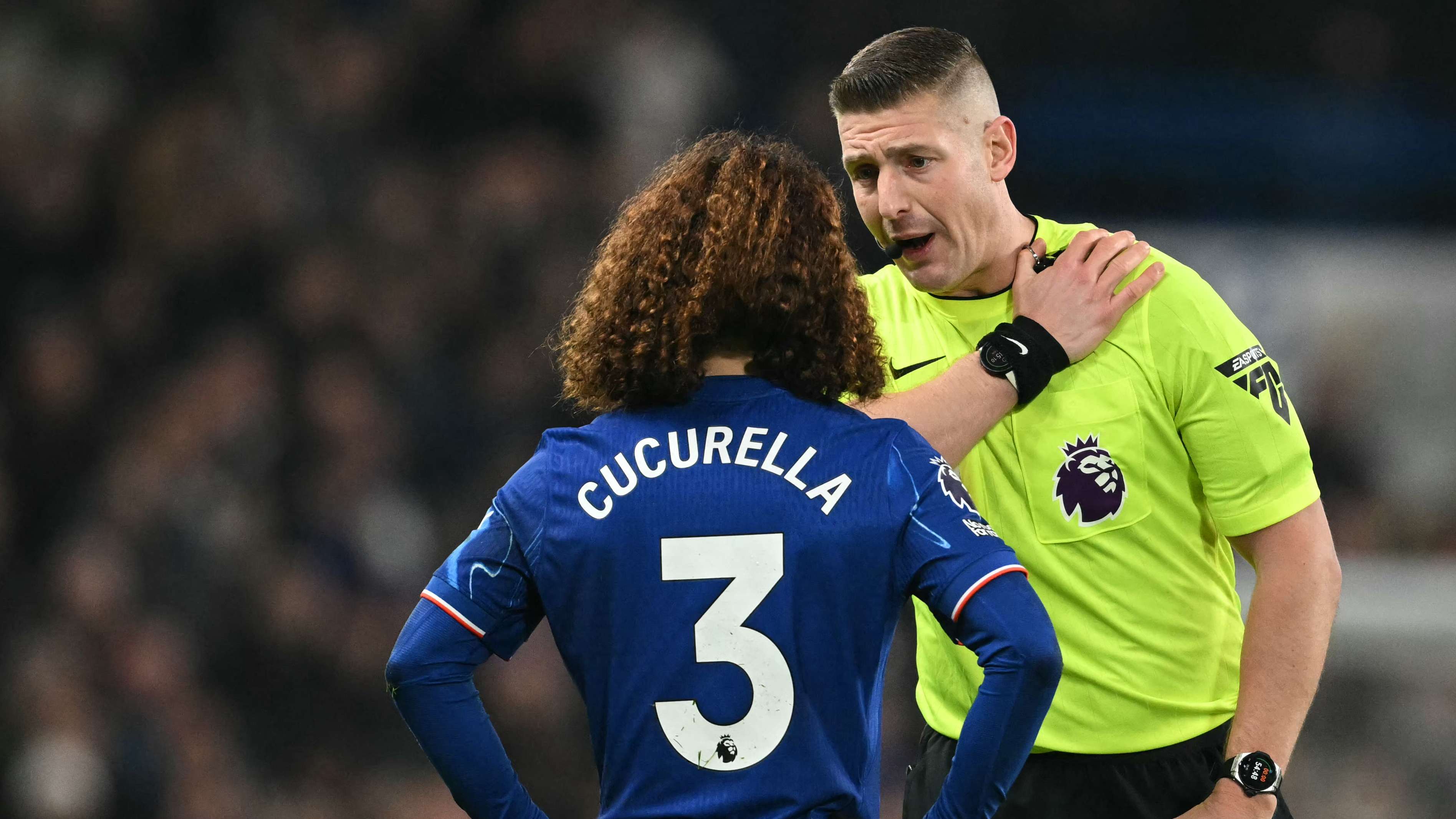 Gallagher backs referee Jones' decision not to send off Brooks  