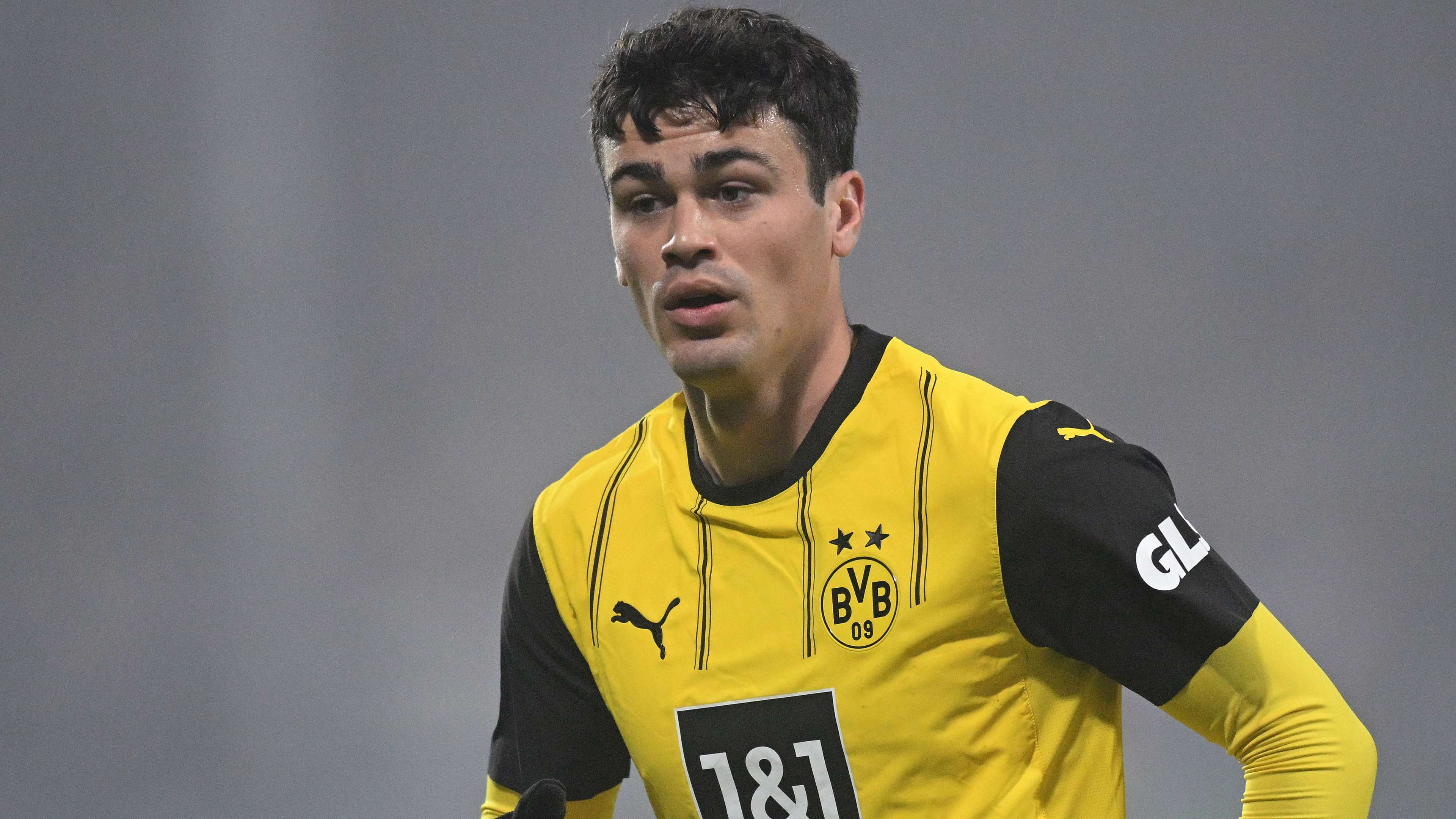USMNT's Reyna linked with AC Milan move away from Dortmund  
