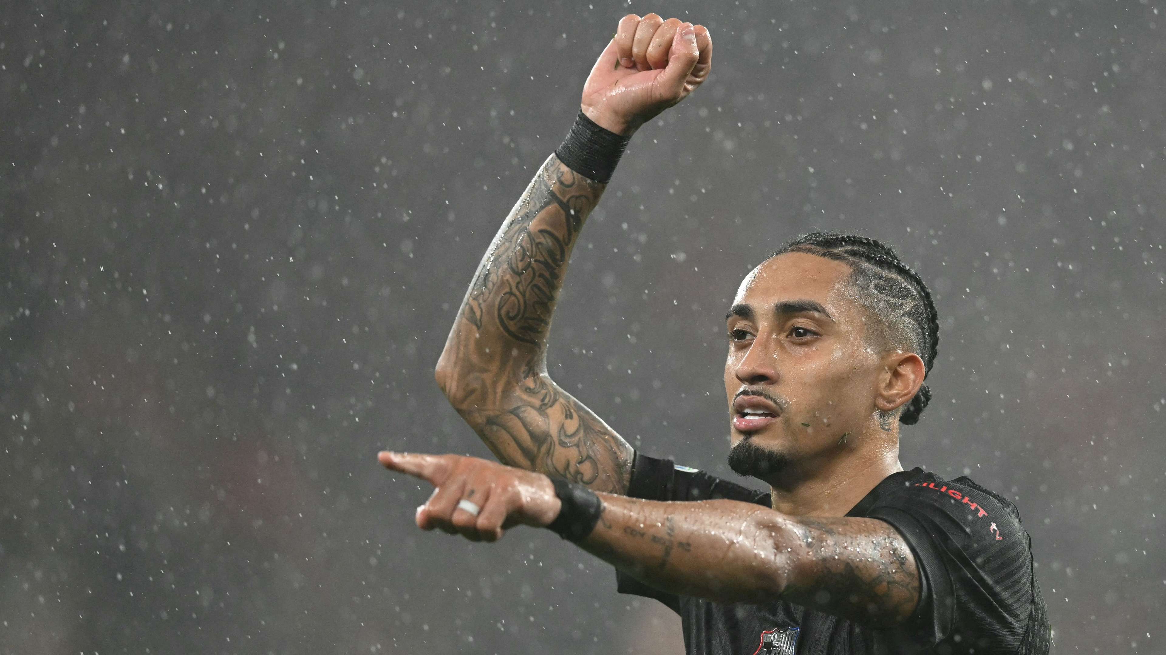 Raphinha reveals details of tunnel brawl with Benfica players that saw police intervene  