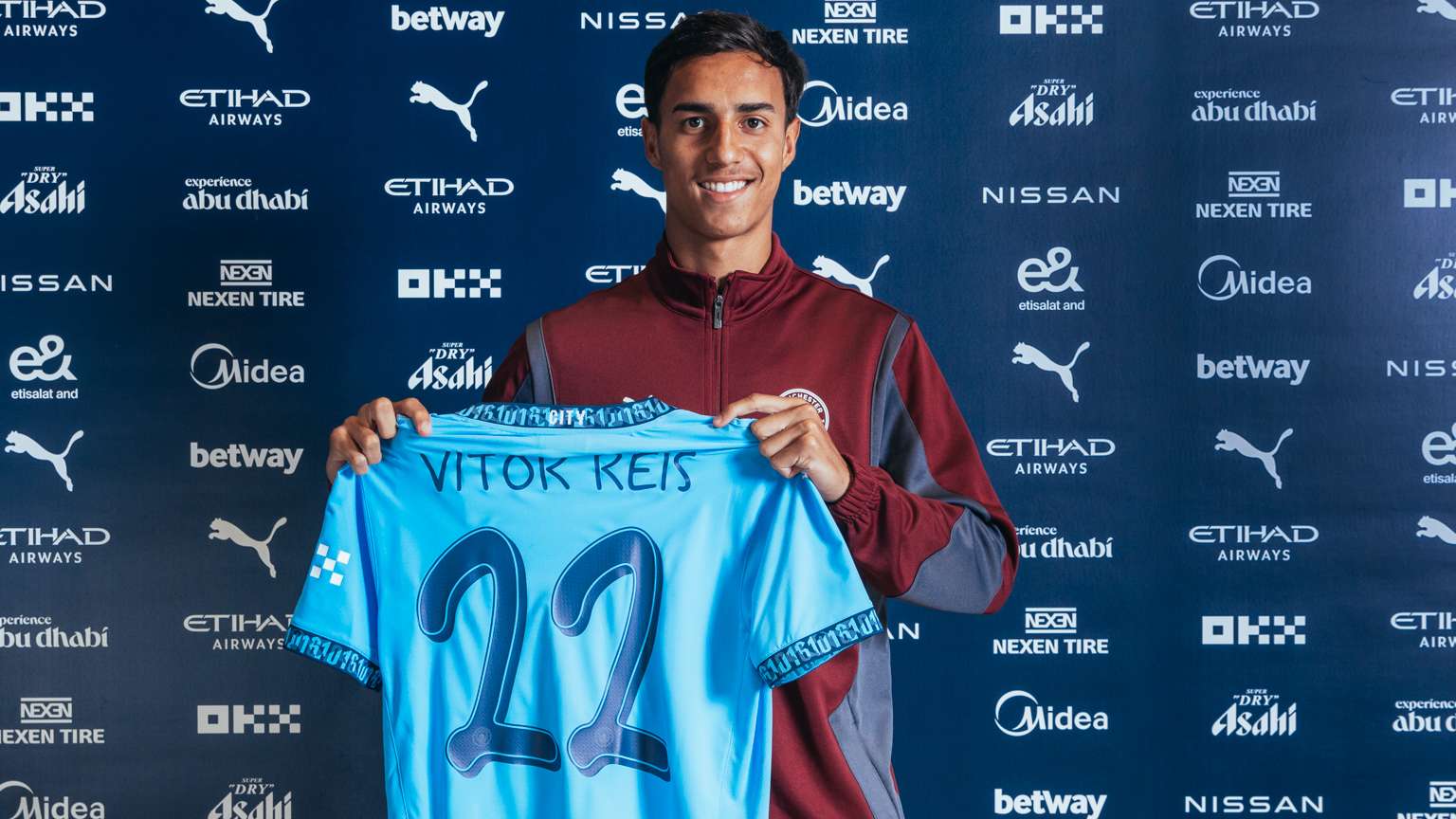 Vitor Reis completes €35m transfer to Man City  