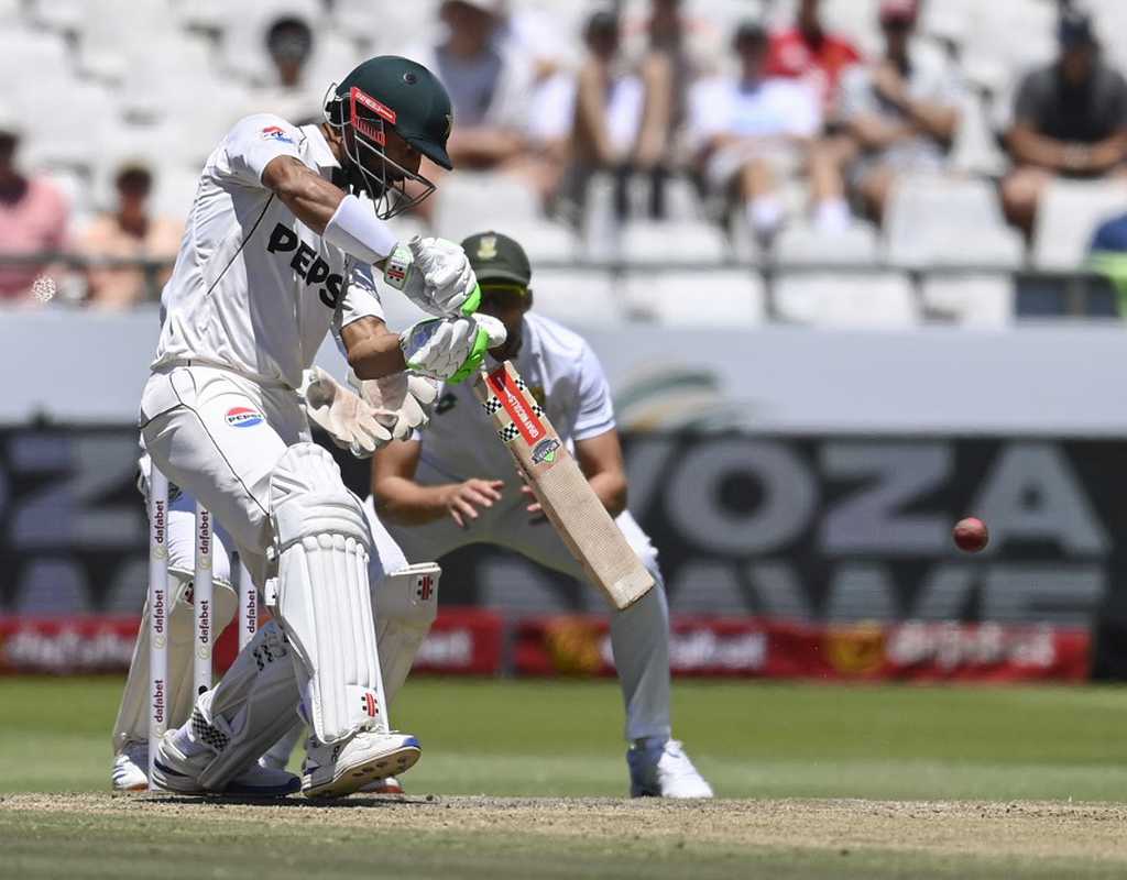 South Africa strike twice but Masood stands firm   South Africa strike twice but Masood stands firm