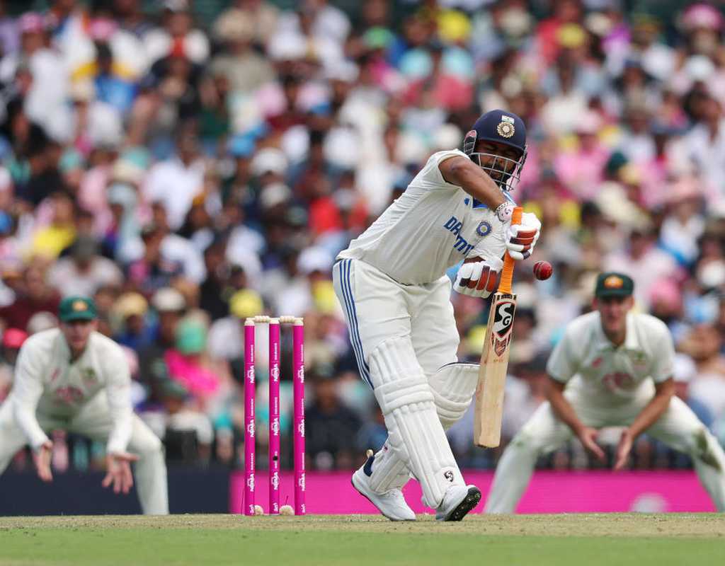 Pant bats with restraint; India reach 107/4 at Tea   Pant bats with restraint; India reach 107/4 at Tea