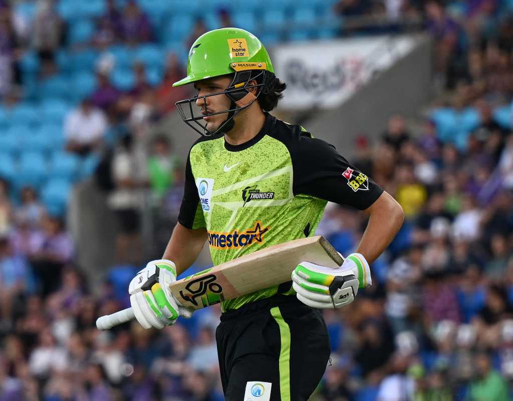 Thunder demolish Scorchers to move to the top of the table   Thunder demolish Scorchers to move to the top of the table