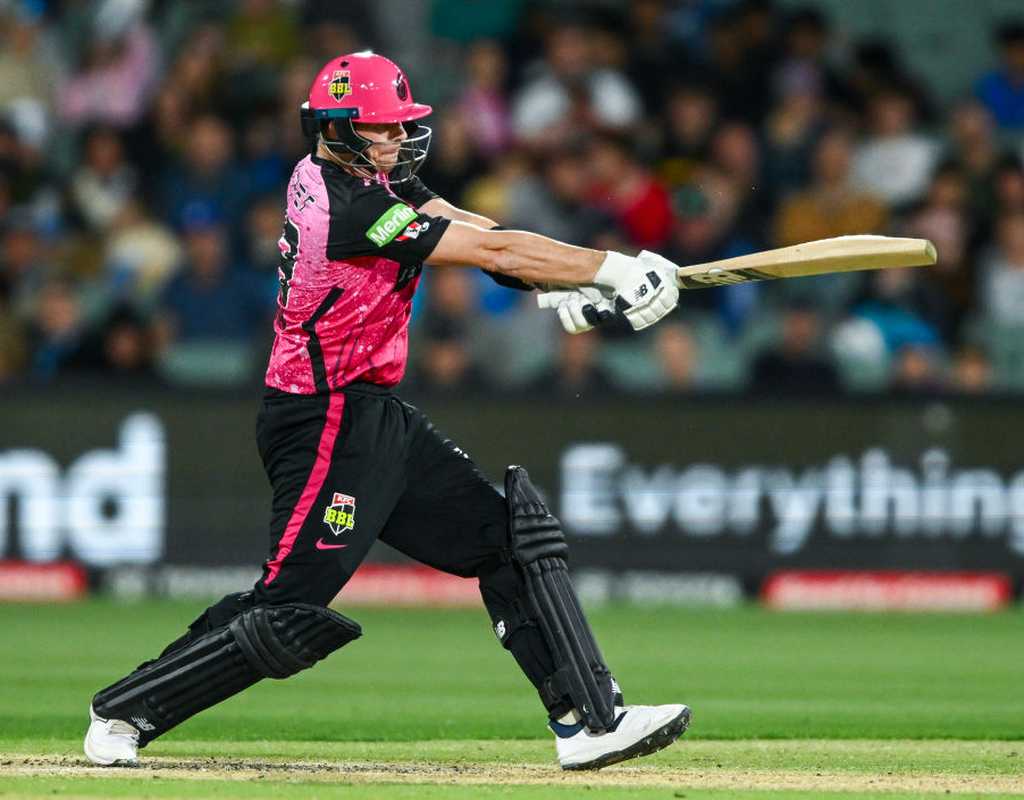 Smith fifty helps Sixers jump to the top spot  