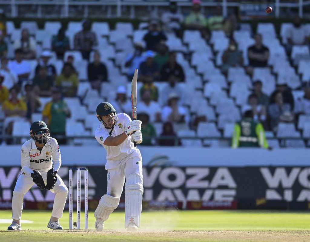 South Africa seal 10-wicket win to complete whitewash  