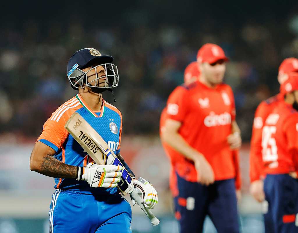 India and England's battle of contrasts reaches Pune  