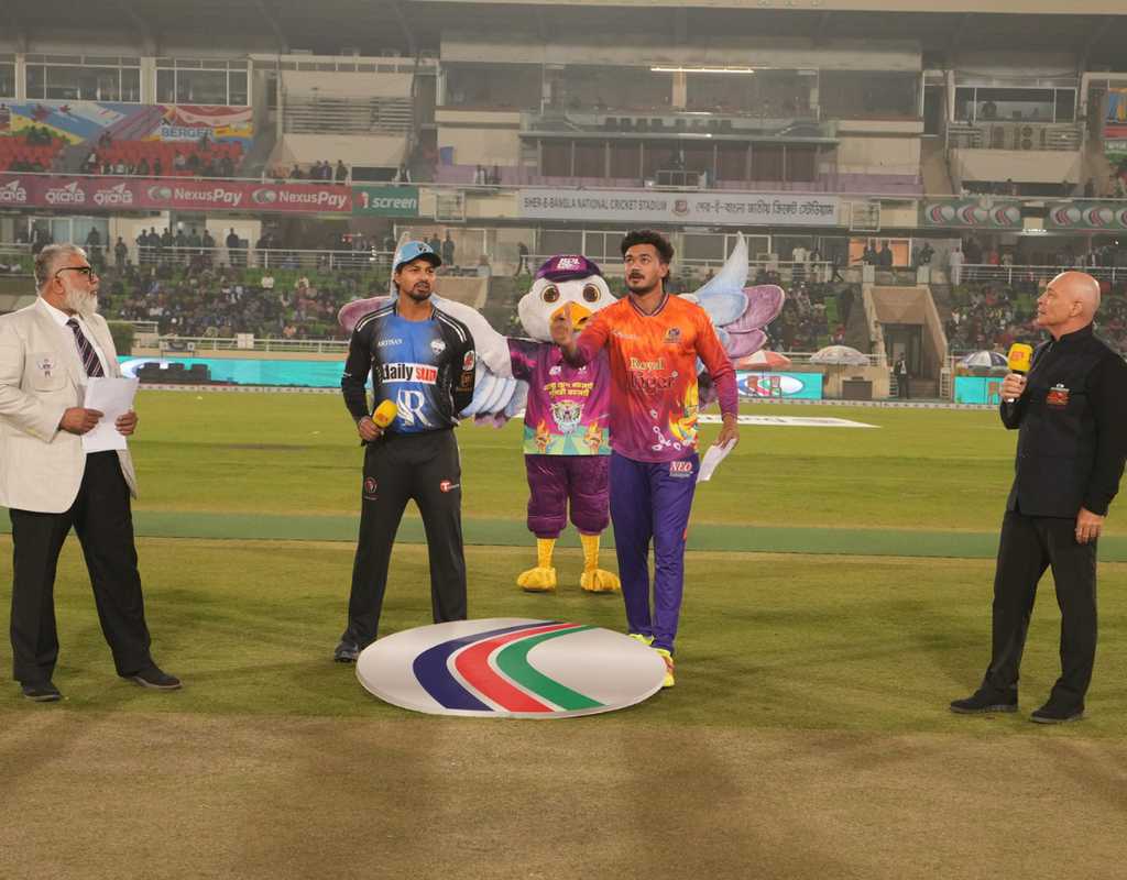 Durbar Rajshahi field only local players against Rangpur RIders Durbar Rajshahi field only local players against Rangpur RIders