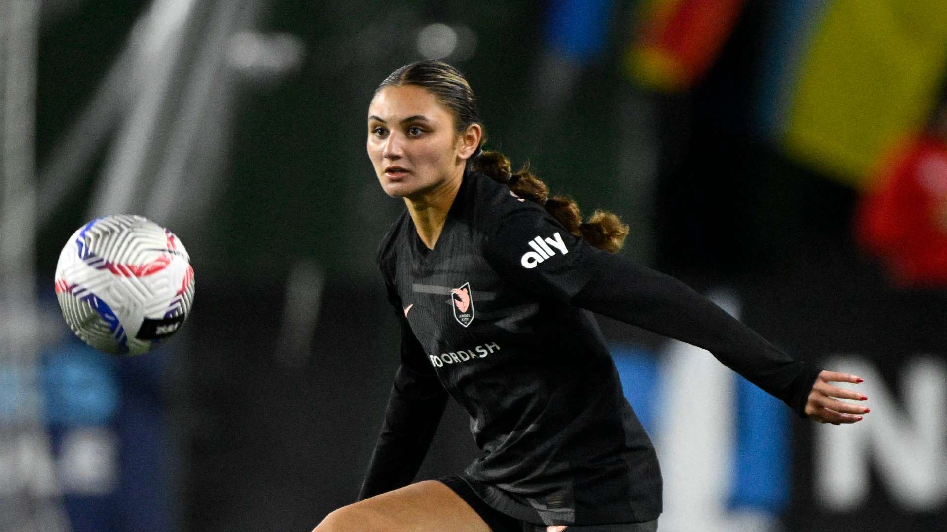 Thompson among 24 named to USWNT Futures Camp squad  