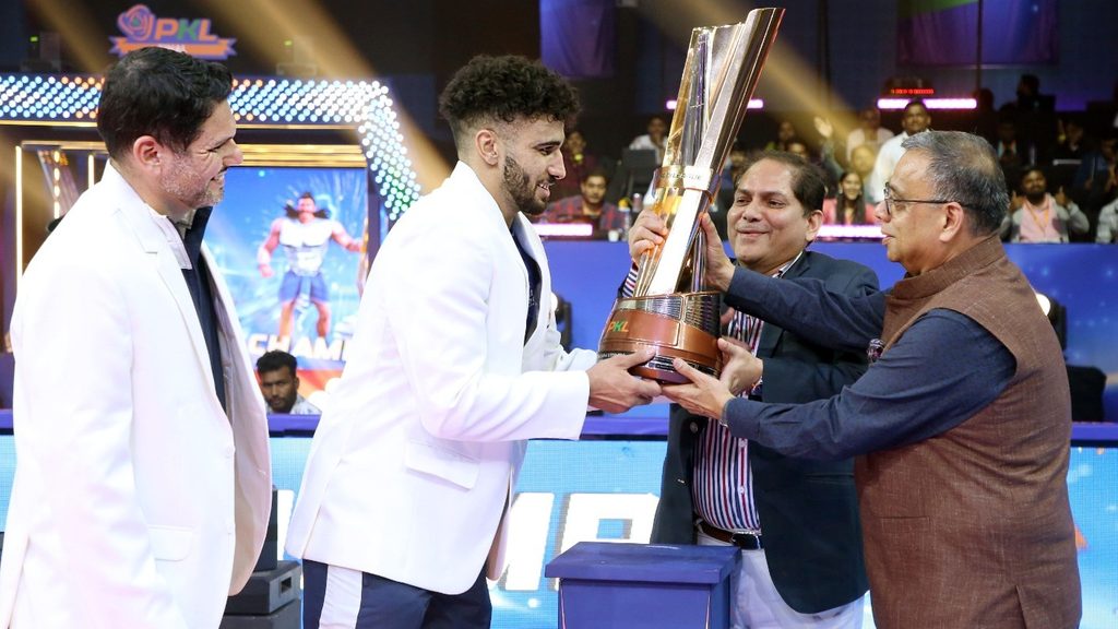 Stars from Haryana Steelers, Patna Pirates and Tamil Thalaivas shine with individual honours in PKL Season 11  