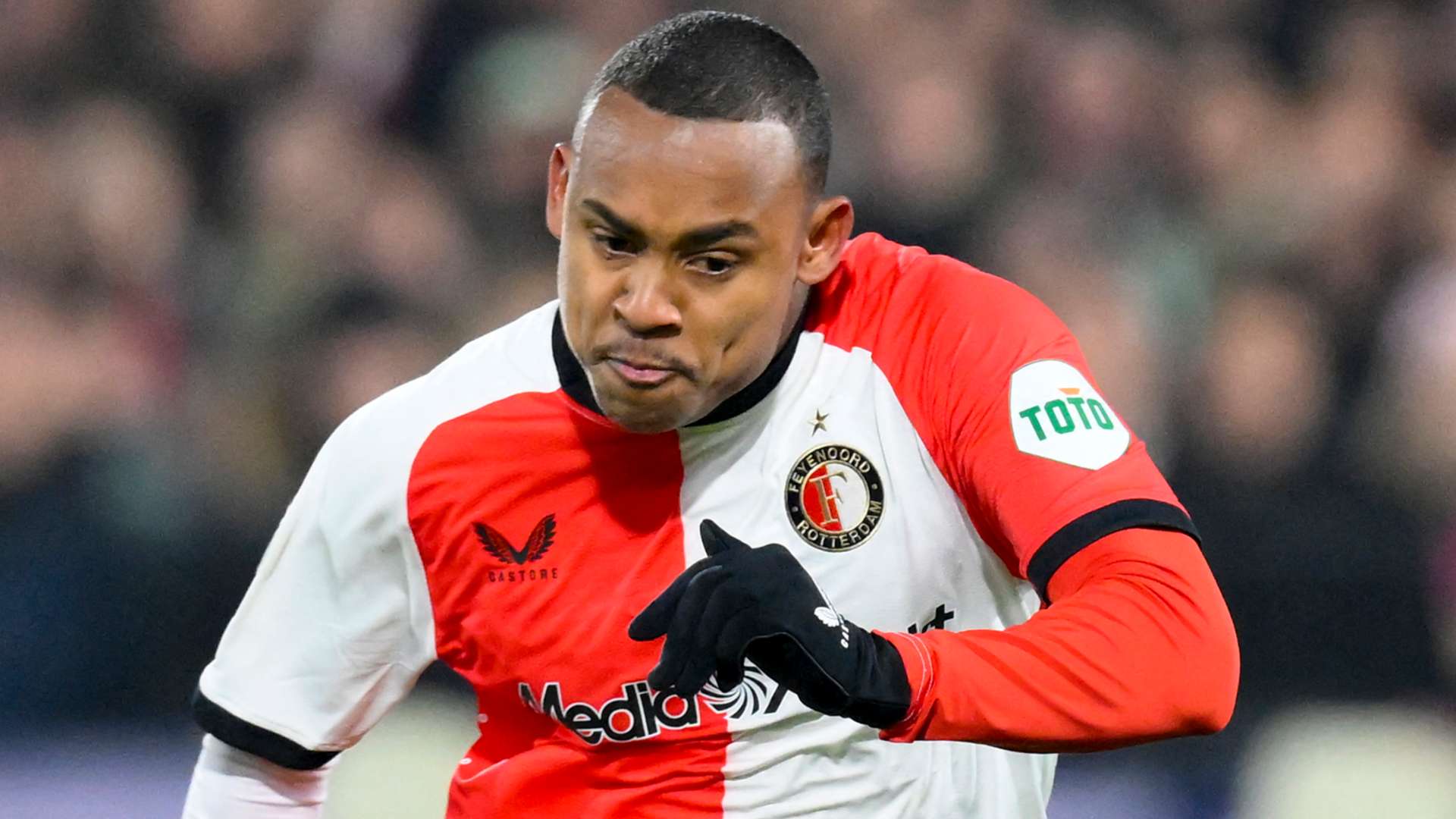 Walker's worst nightmare! PL clubs keen on £25m Feyenoord star  