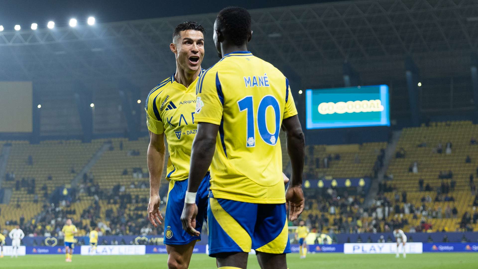 Ronaldo makes generous gesture to Mane during Al-Nassr win  