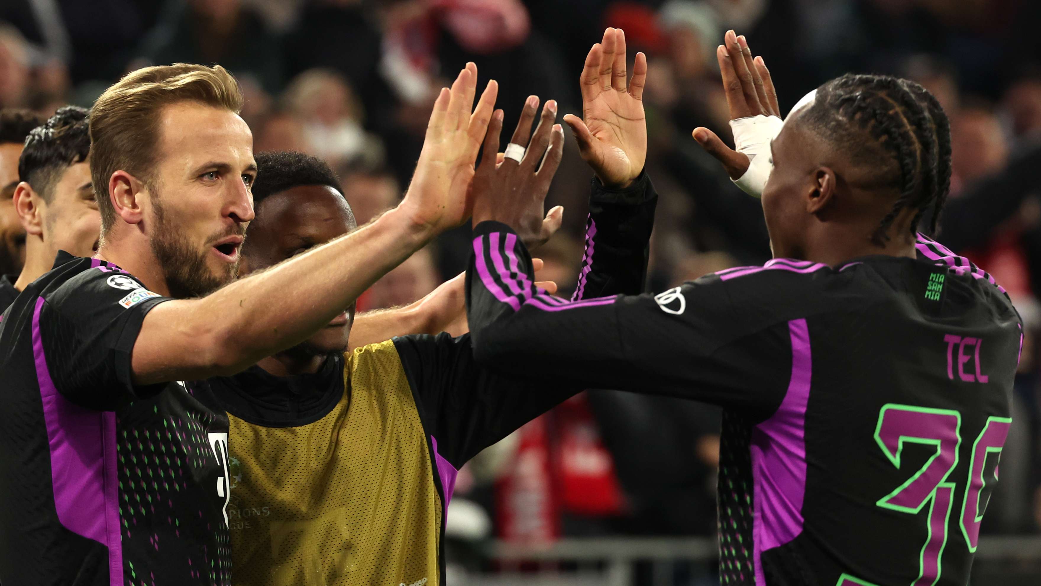 Kane sends transfer 'advice' to Bayern team-mate Tel  