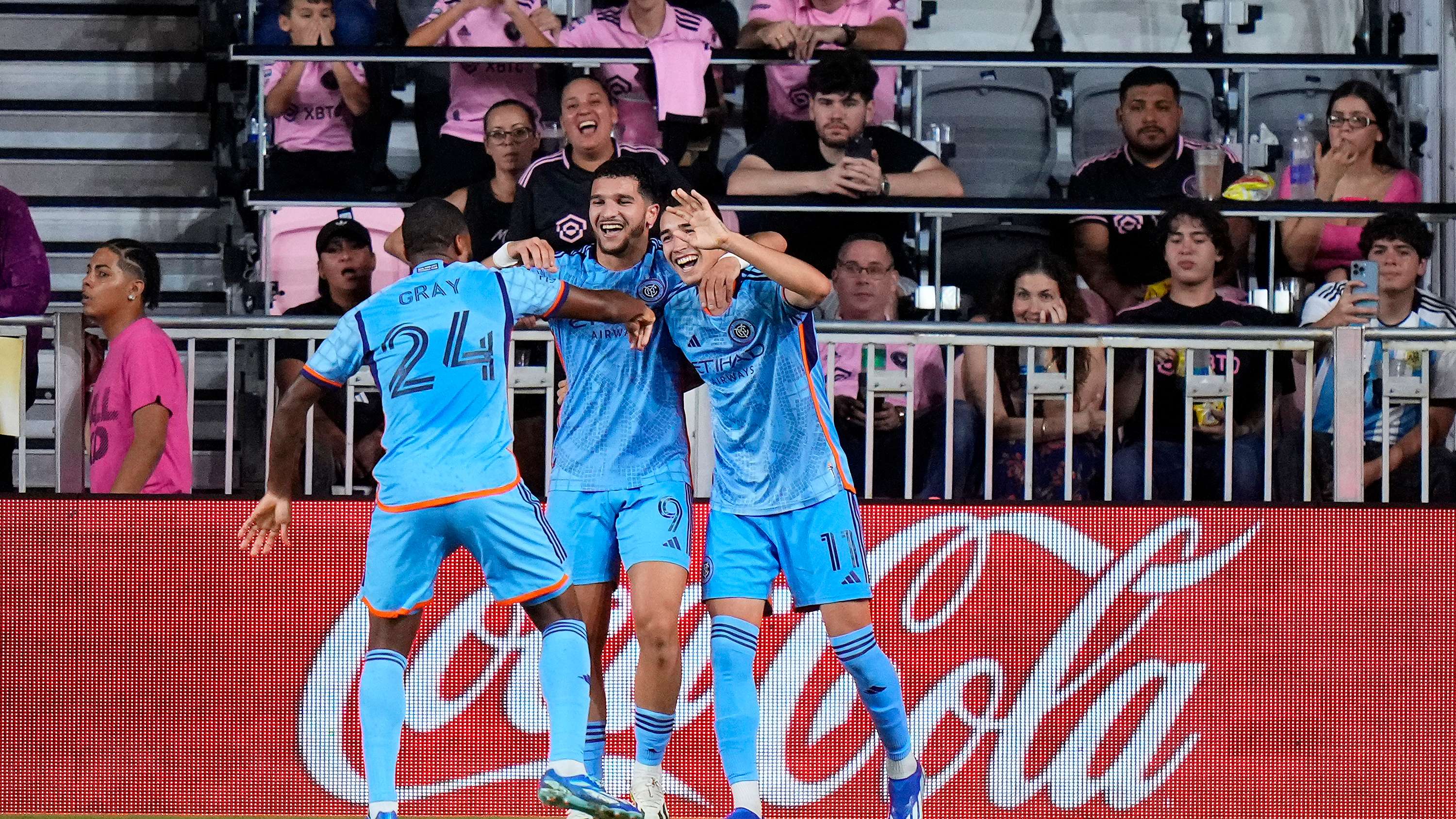 Bakrar stuns NYCFC teammates with spectacular bicycle kick  