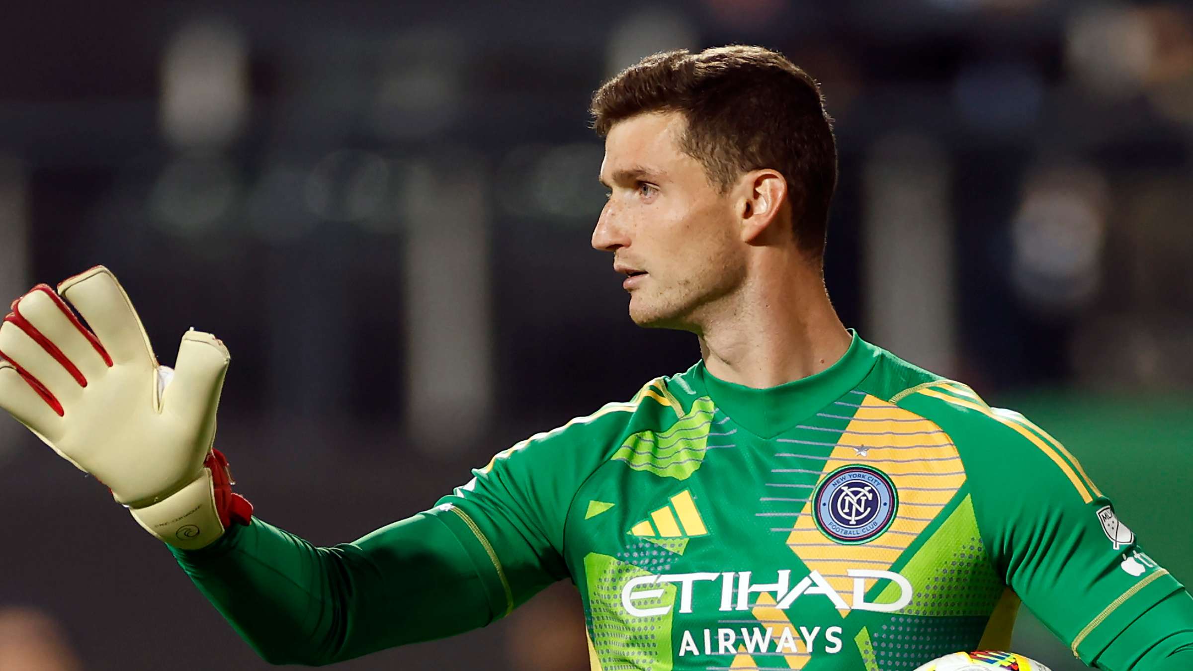 Goalkeeper Matt Freese shocks fans by scoring an Olimpico in training  