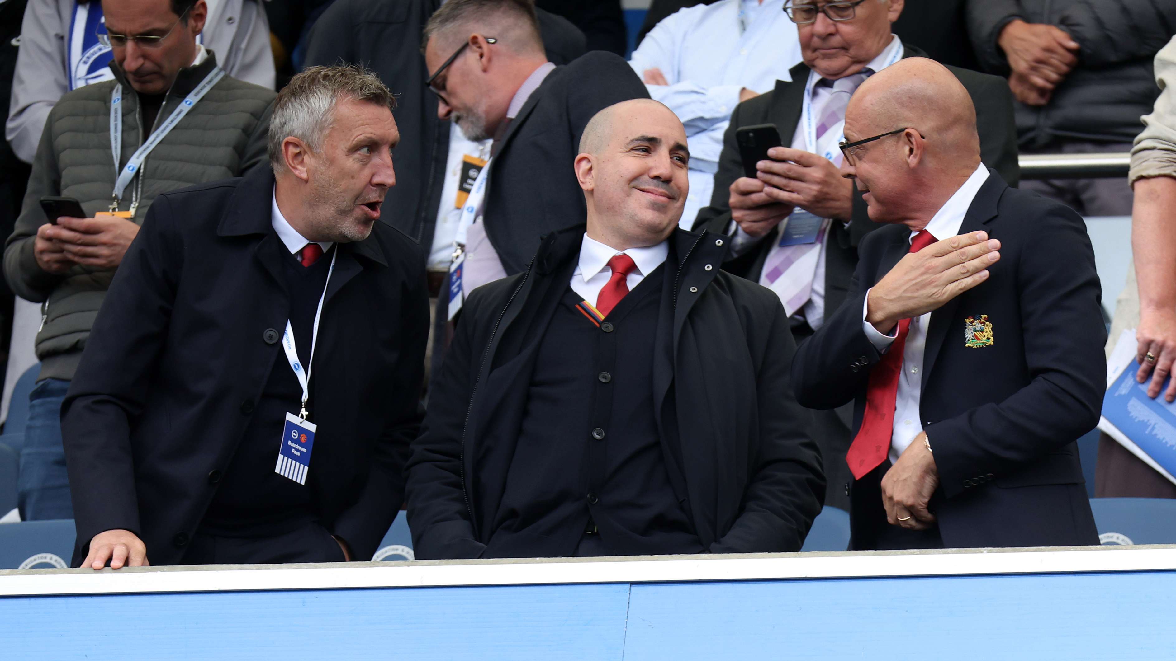 Man Utd CEO threatens to SACK loose-lipped staff in 580-word email  