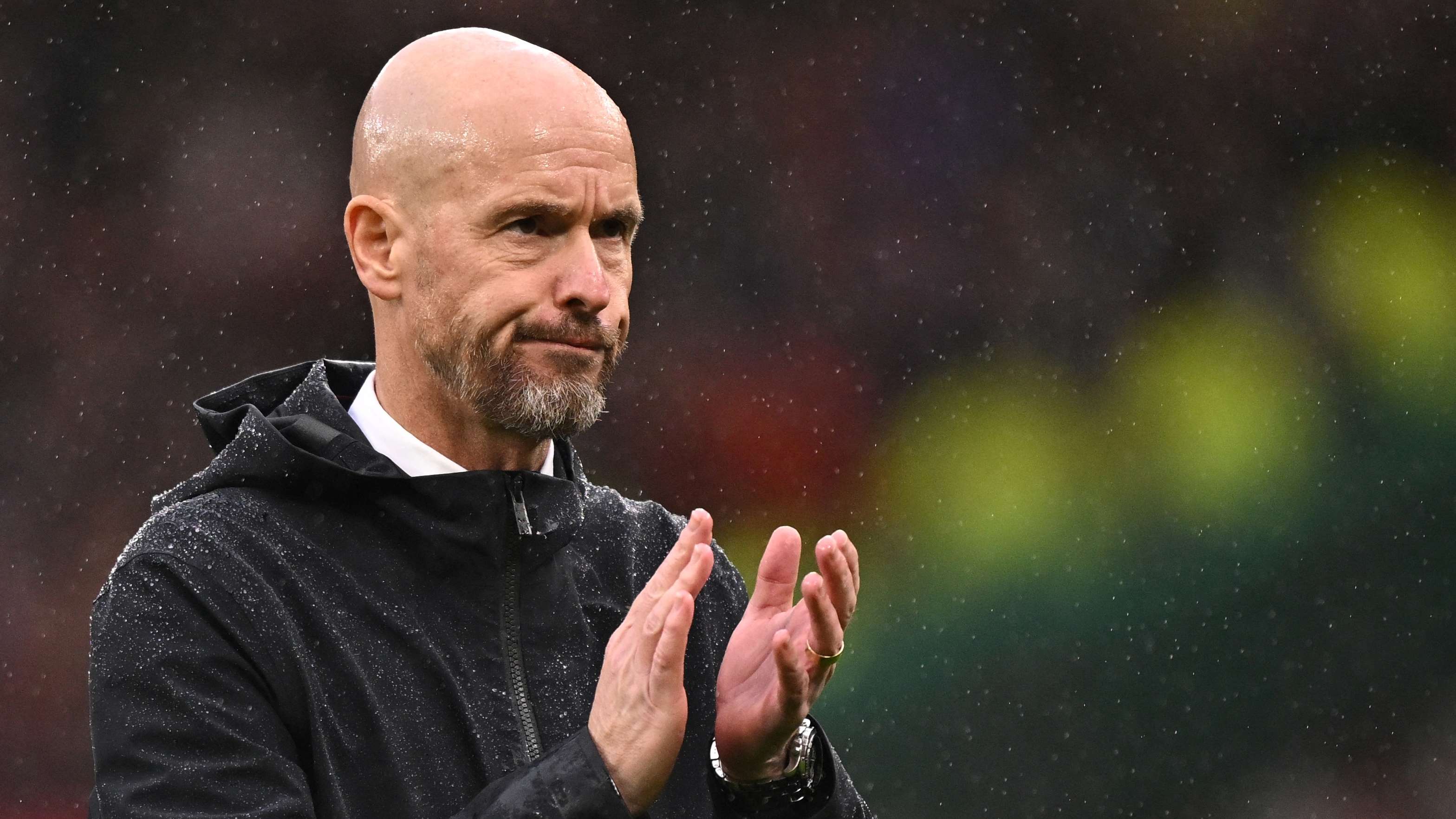 Ten Hag explains social media influence on Man Utd squad  