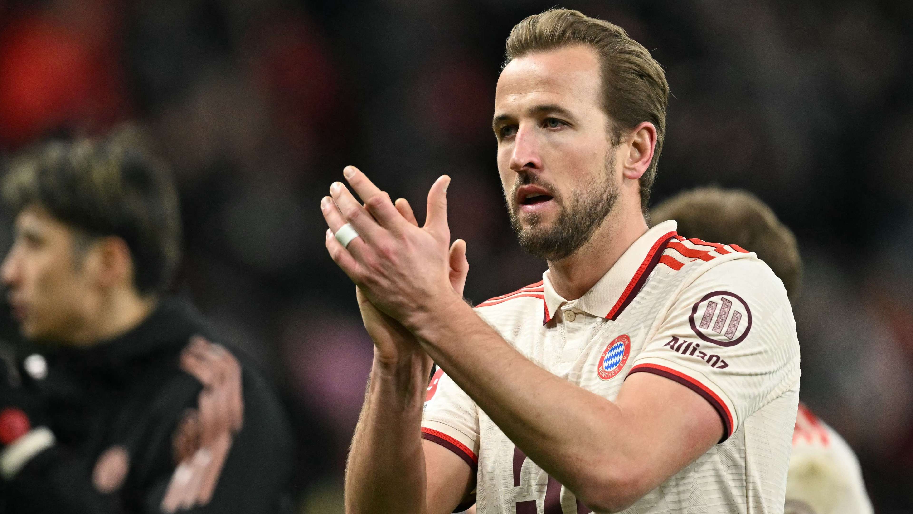 Kane sees the bright side despite dire Bayern display vs Leverkusen  