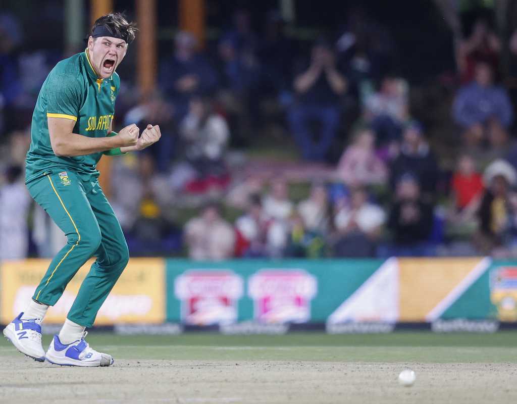 Coetzee ruled out of ODI tri-series, Champions Trophy with groin issue  