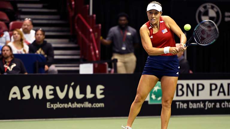 Karolina Muchova beats 2023 Linz champ Anastasia Potapova  