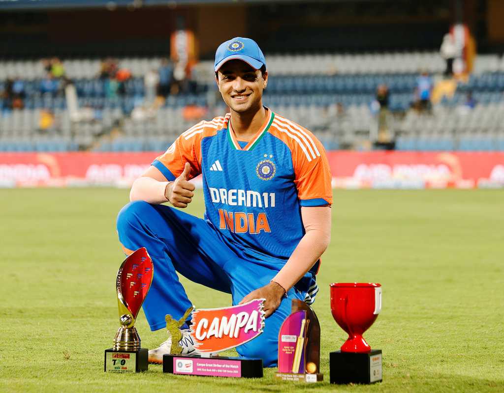 Abhishek's unsparing carnage wows beholders  