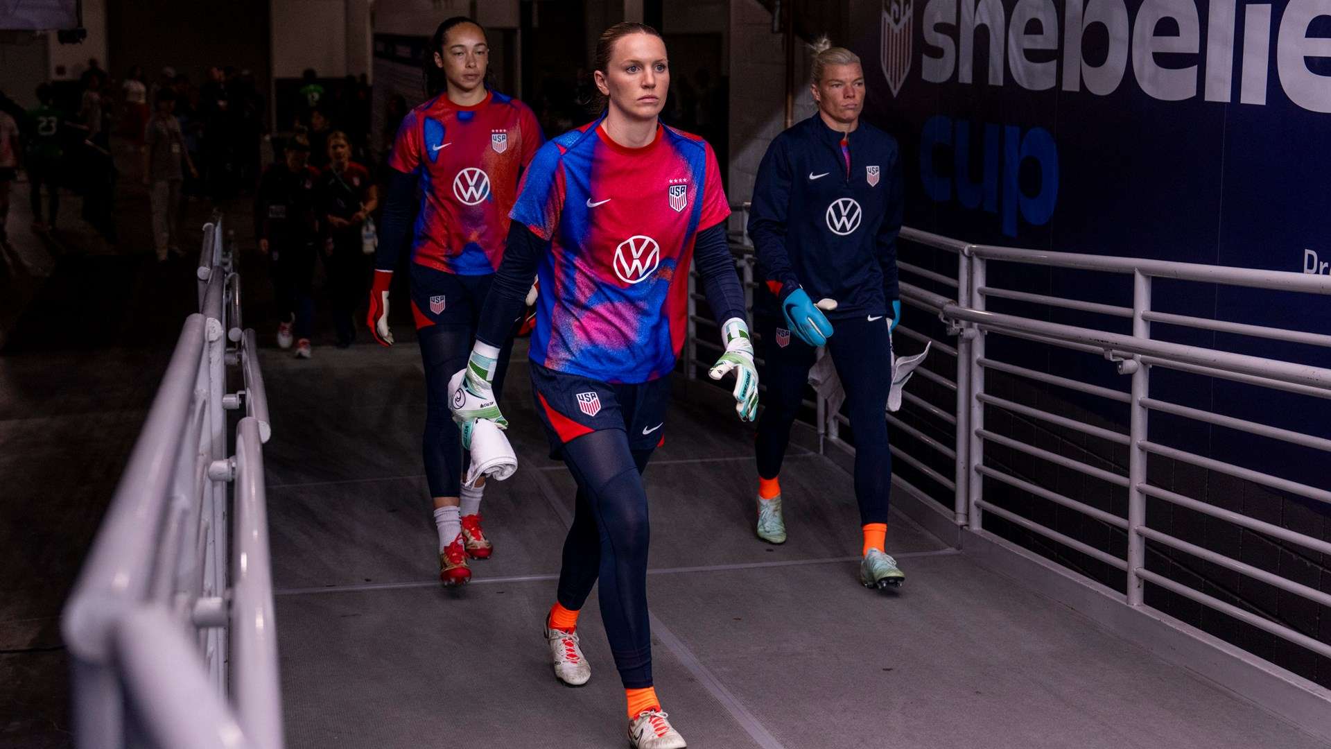 Who will take goalkeeping role for USWNT? Questions remain  