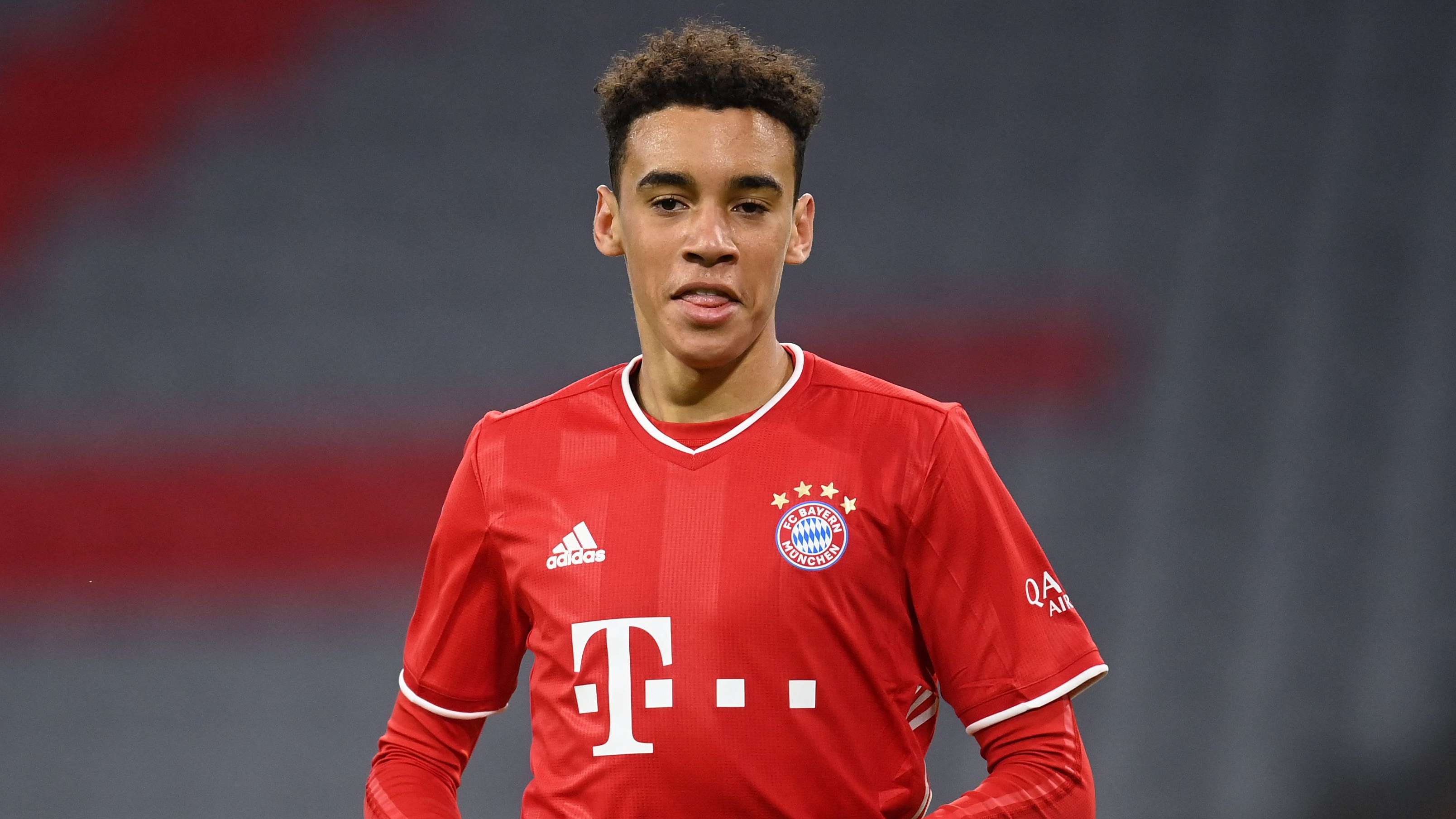 How much does Jamal Musiala earn per week?  