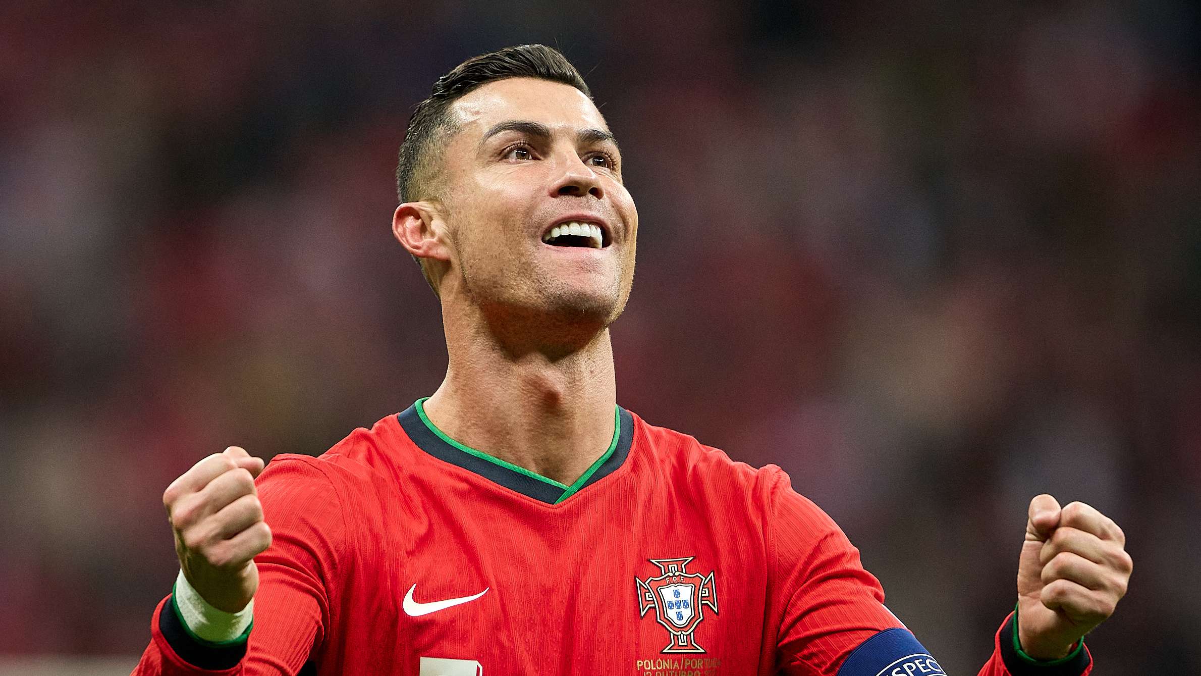 Ronaldo all smiles with ex-Man Utd team-mate Dalot & Leao  