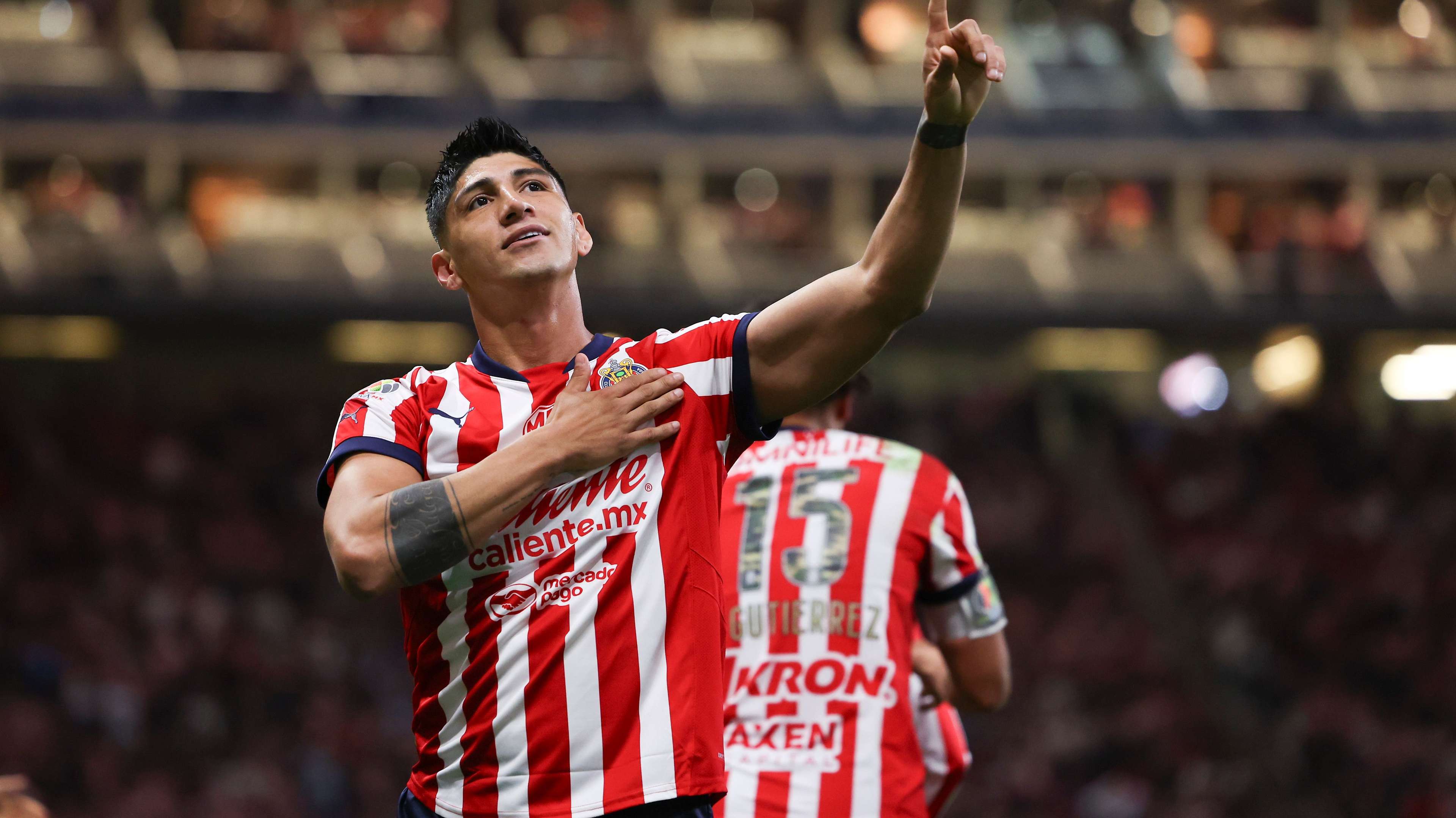 'Share a brotherhood' - Pulido dismissed rumored Chicharito rift  