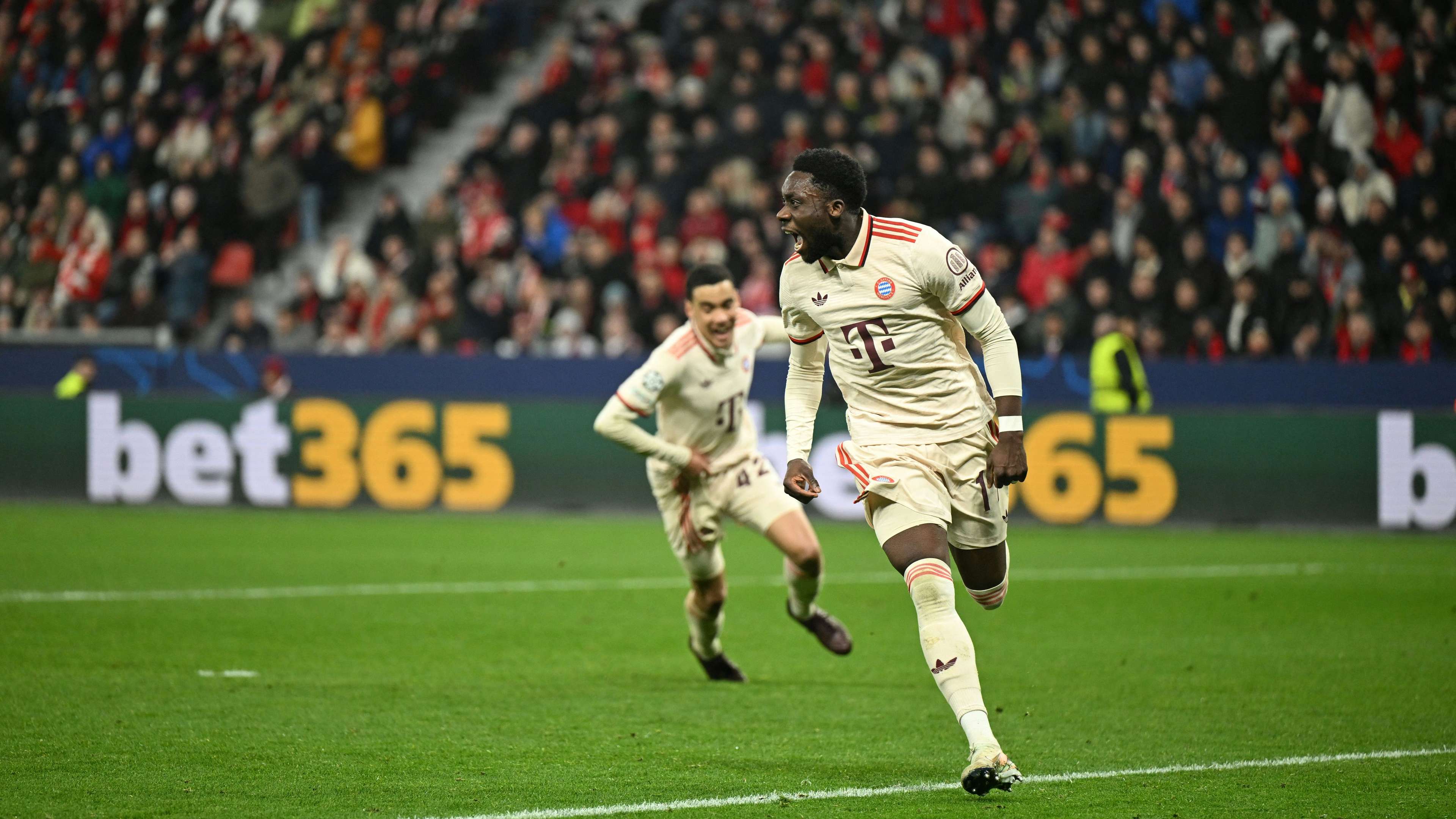 WATCH: Lakers' Doncic jokingly recruits Davies to Real Madrid  